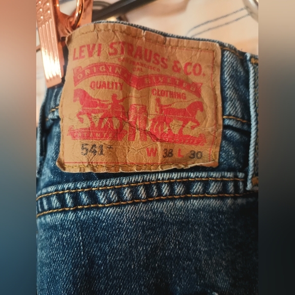 Levi's Jeans - Picture 3 of 5